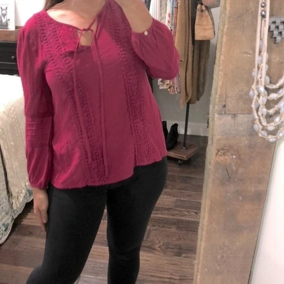 Entro size small new with tags fuschia embroidered blouse - Picture 2 of 4